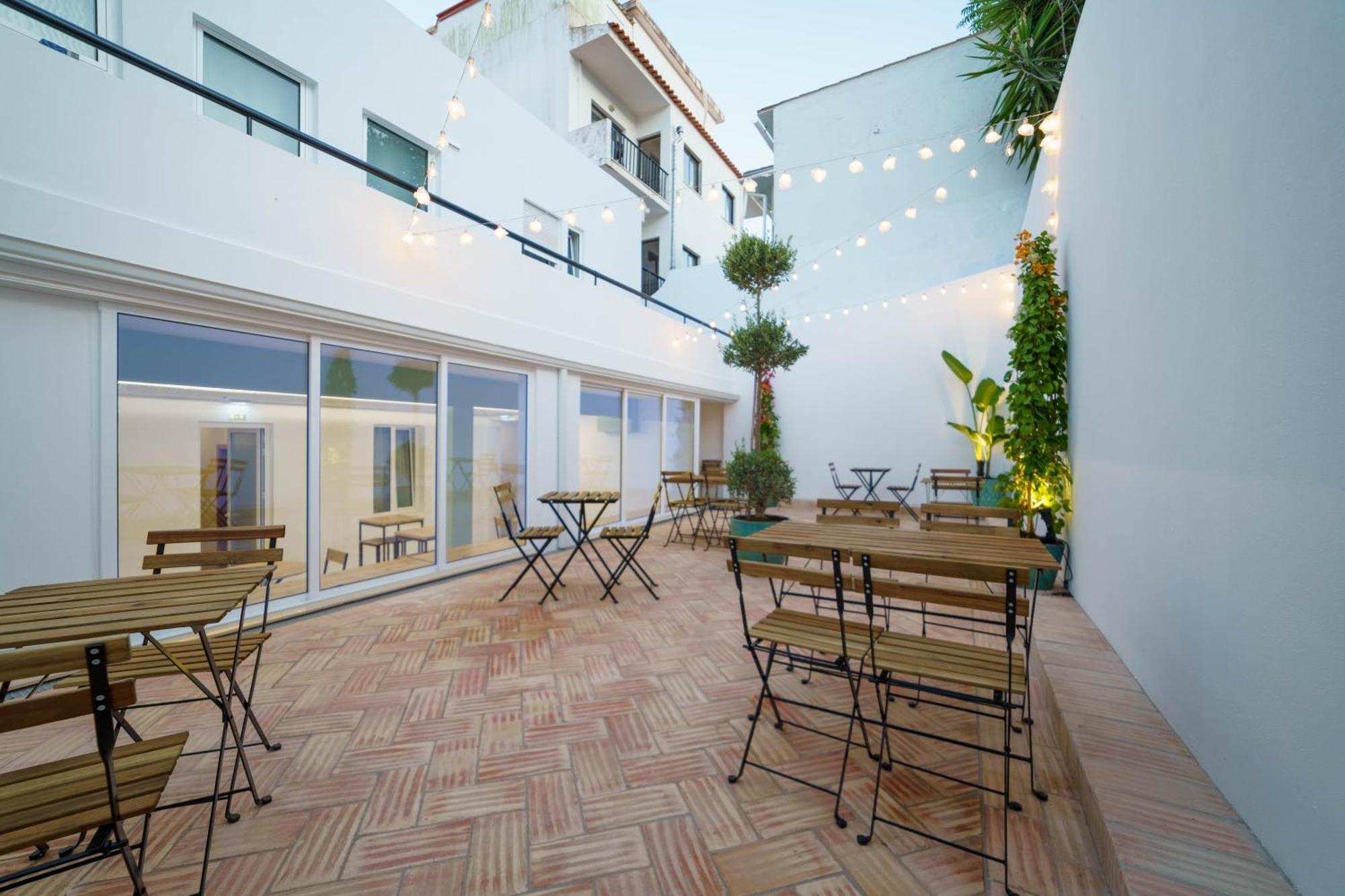 Atlantic Bliss Hostel อัลบูเฟรา ภายนอก รูปภาพ